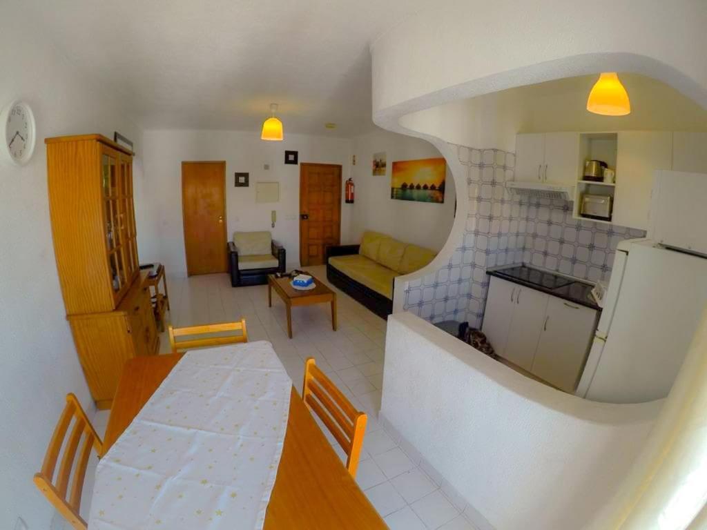 Ferienwohnung Apartamento T1 Com Piscina, Em Montechoro, Albufeira, Algarve Exterior foto