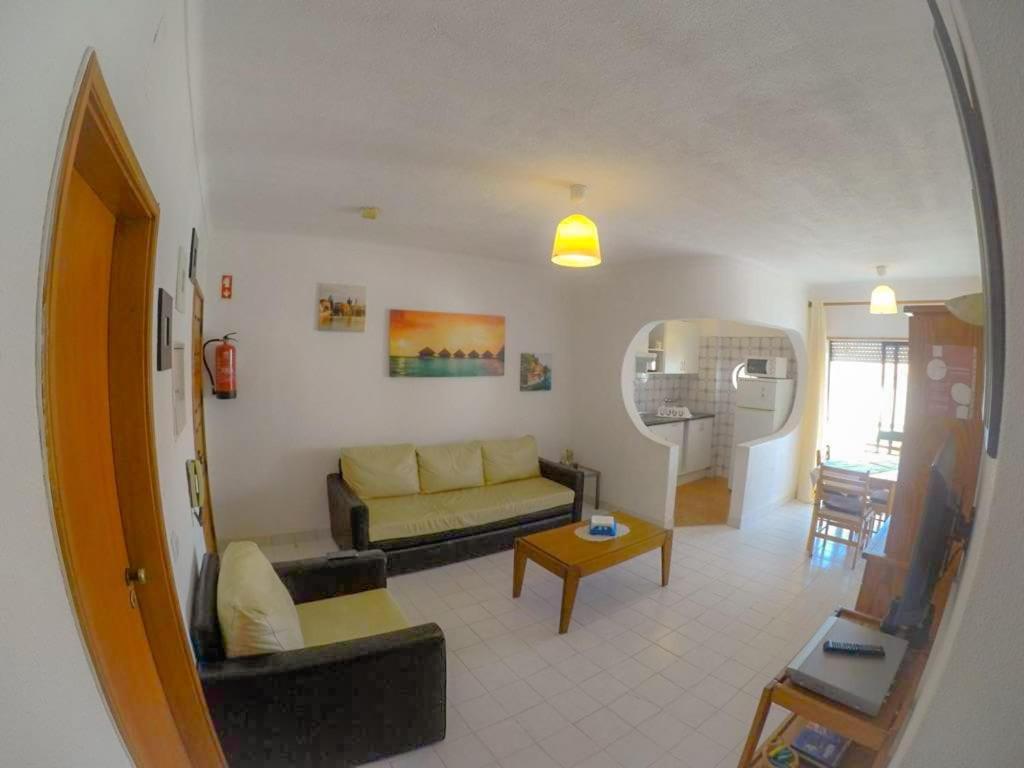 Ferienwohnung Apartamento T1 Com Piscina, Em Montechoro, Albufeira, Algarve Exterior foto