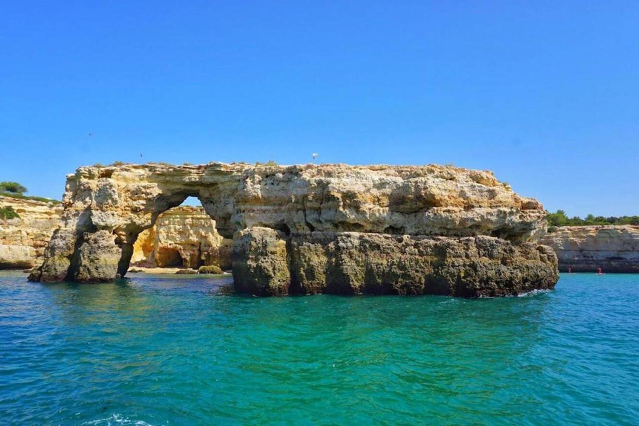 Ferienwohnung Apartamento T1 Com Piscina, Em Montechoro, Albufeira, Algarve Exterior foto